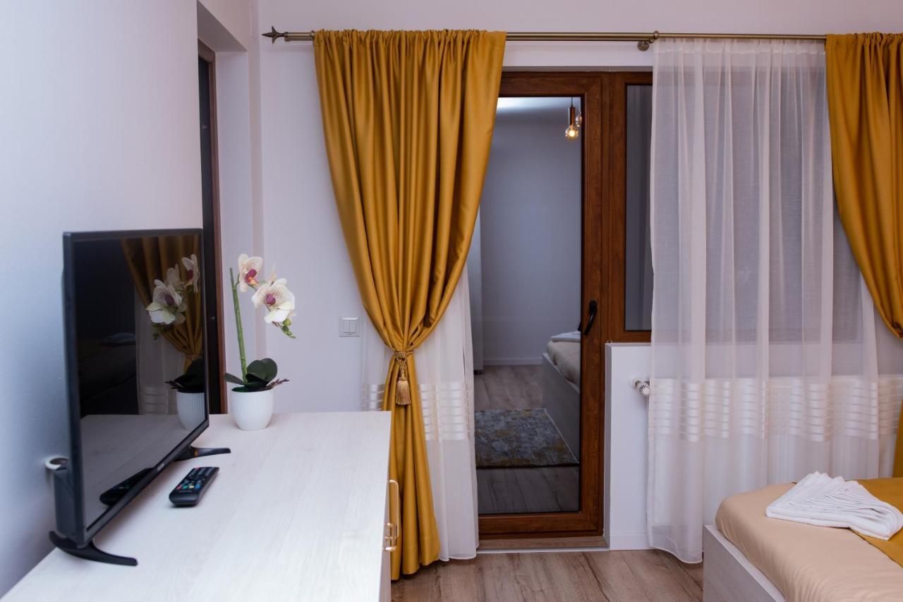 Casuta Doi Ponei Villa Buşteni Exterior foto
