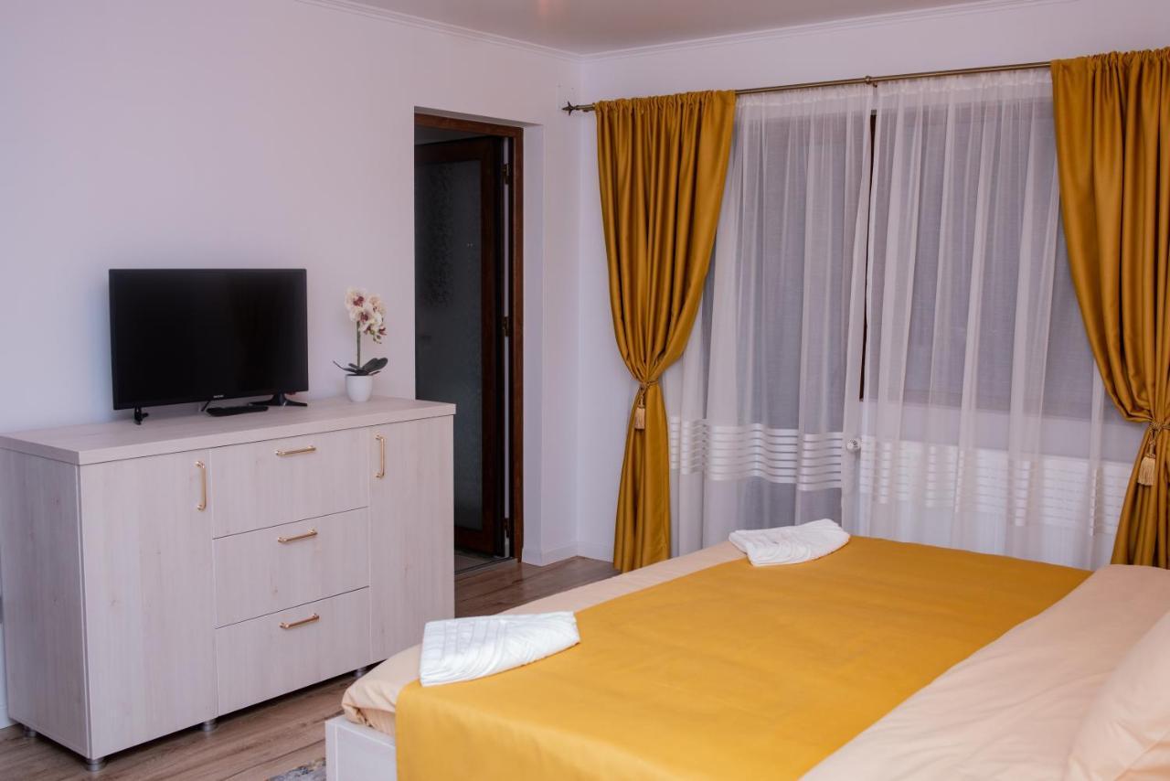 Casuta Doi Ponei Villa Buşteni Exterior foto