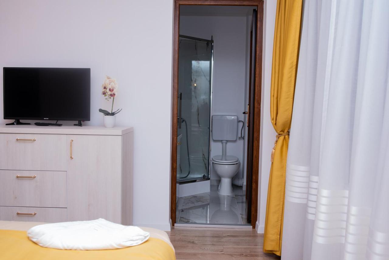 Casuta Doi Ponei Villa Buşteni Exterior foto
